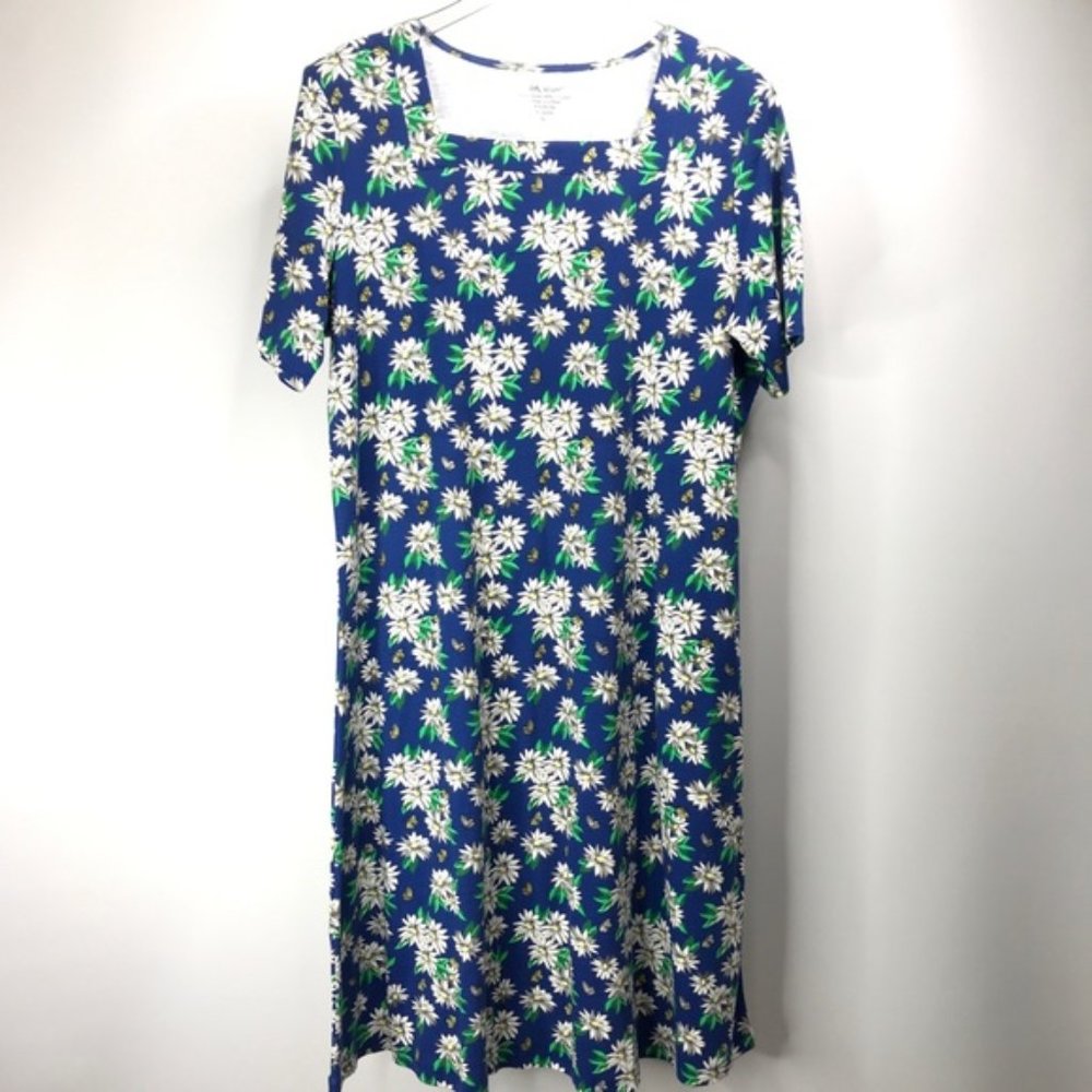 Vickie Wayne Daisy Floral Short Sleeved Shift Dress